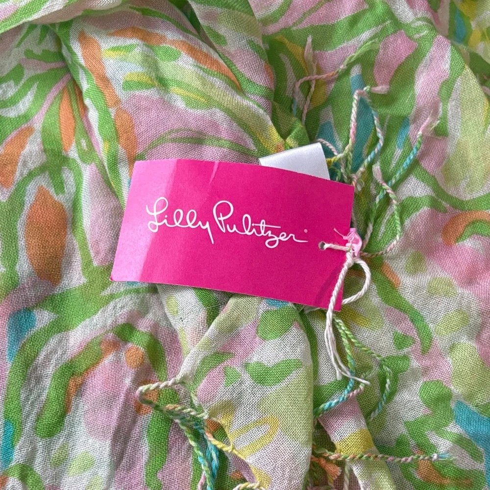 Lilly Pulitzer Murfee Scarf - Picture 1 of 2